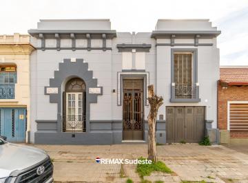 Casa · 199m² · 4 Ambientes · 1 Cochera · Venta Casa Reciclada en Macrocentro