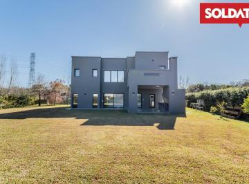 Casa · 164m² · 4 Ambientes · 2 Cocheras · Casa en Venta 4 Ambientes, en Altos de Campo Grande. Moderna, Impecable. Amenities. Golf
