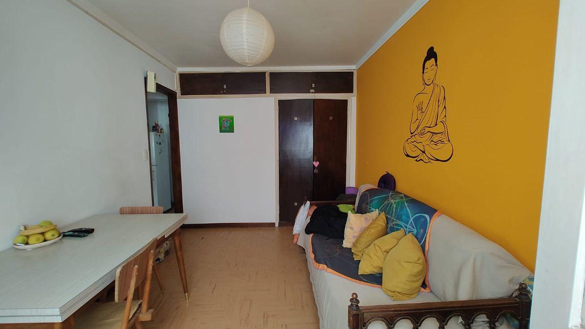 Departamento de dos ambientes sobre Av. Independencia casi Balcarce