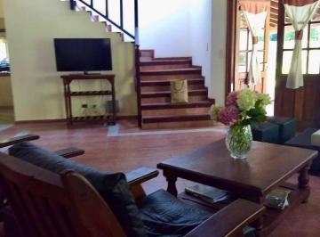 Casa · 280m² · 6 Ambientes · 2 Cocheras · Casa en Venta - 5 Dorm. 4 Baños - Cocheras - 1500 m² - Cariló