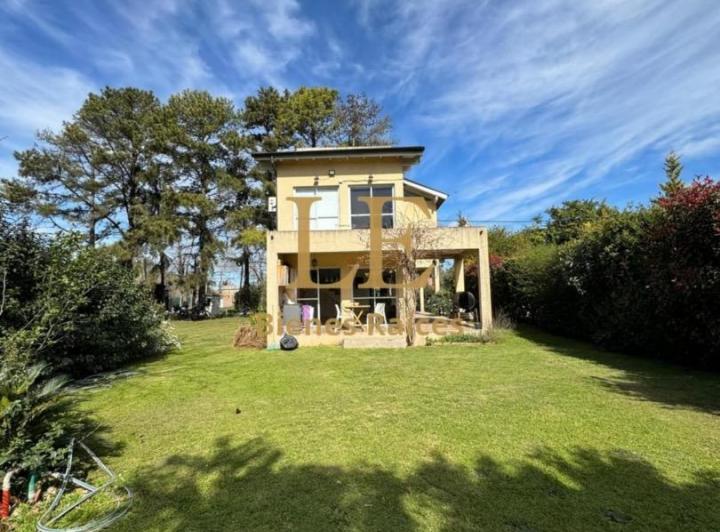 Casa · 125m² · 3 Ambientes · 2 Cocheras