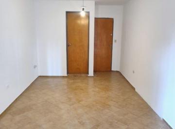 Oficina comercial de 2 ambientes, Córdoba · B° Centro. Alquilo Oficina C/ Baño. Excelente Ubicación. Corro Esq Bv. San Juan