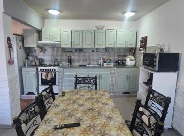 Casa · 200m² · 4 Ambientes · 1 Cochera · Casa en Virrey del Pino