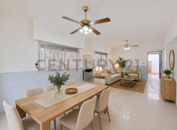PH · 68m² · 3 Ambientes · Venta PH 3 Ambientes Luminoso Al Frente con Entrada Independiente, Parrilla y Terraza Edificable. Ac