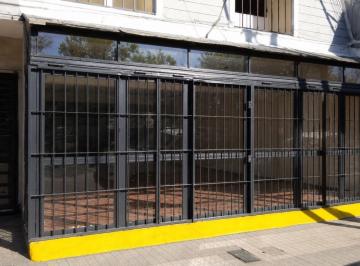 Local comercial de 2 ambientes, Córdoba · Local Comercial con Frente Vidriado en Alquiler en Barrio Alta Cordoba