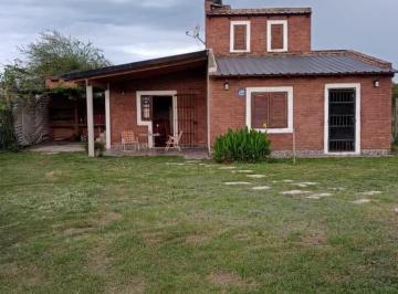 Casa · 80m² · 4 Ambientes · Casa en Venta - 2 Dorm. 1 Baño - Corrientes
