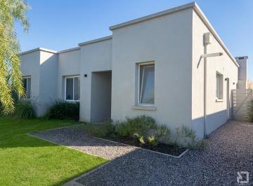 1.JPG · Casa en Alquiler 4 Ambientes + Pileta. San Ramón, Pilar del Este