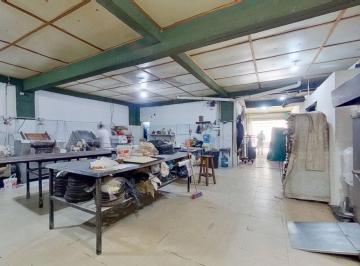 Bodega-Galpón · 188m² · Venta Salón/depo en Hurlingham Ideal Panificadora