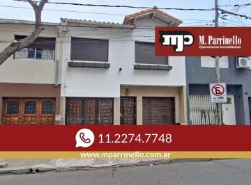 Casa · 80m² · 4 Ambientes · 1 Cochera · Duplex a Pasos de Av Maipu, Dos Dorm., Escritorio y Garage.