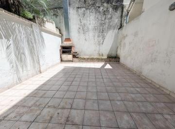PH · 70m² · 3 Ambientes · Departamento Tipo PH en Pb con Quincho, Patio y Parrilla!