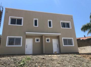 Casa · 75m² · 3 Ambientes · 1 Cochera · Duplex en Alquiler, Dos Dorm. Frente Al Cucú, Carlos Paz