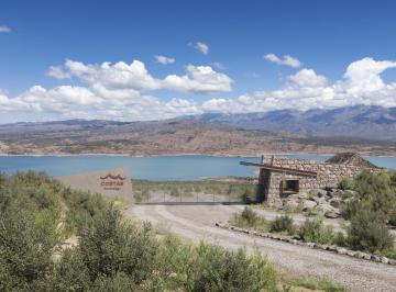 Terreno · 2004m² · Lote de 2000 m² en Cantos de Miralago – Potrerillos, Mendoza - Barrio con Vista Al Lago