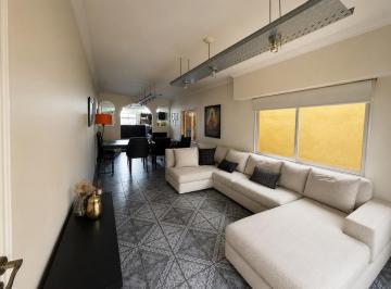 Casa · 135m² · 4 Ambientes · 2 Cocheras · Casa en Florencio Varela