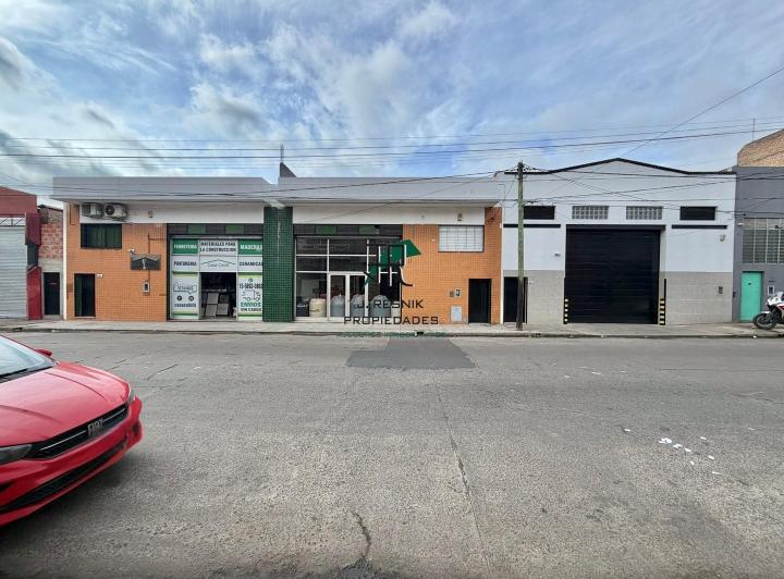 Local comercial · 780m² · 4 Ambientes · 5 Cocheras
