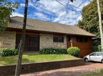 Casa · 1094m² · Casa en Tigre