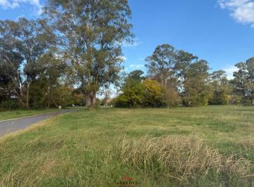 Terreno , Exaltación de la Cruz · Venta · Lote en Esquina 1565.2 m² · Pinares Country Club