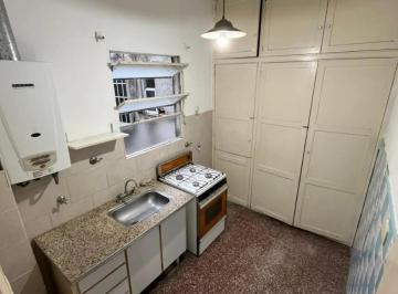 Departamento de 3 ambientes, Villa Luro · 3 Amb Estilo Antiguo - Sin Expensas. a m Estacion Metrobus y Tren.