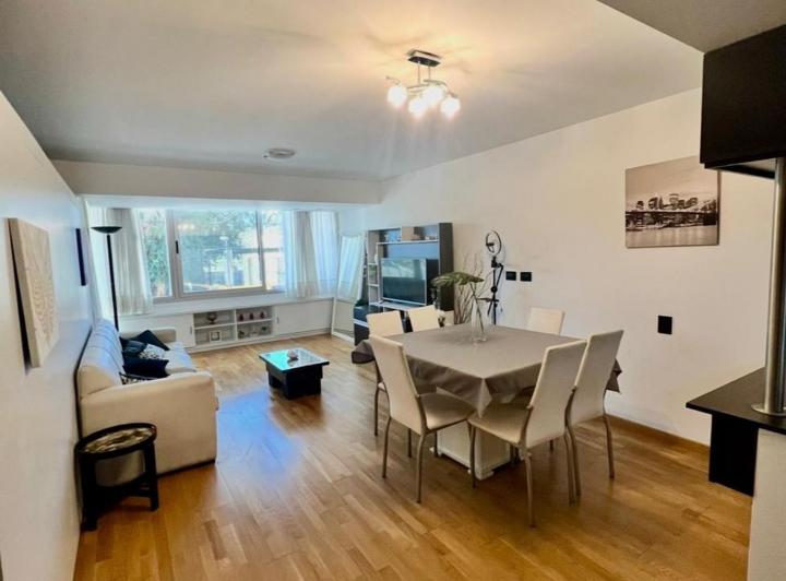Departamento · 60m² · 2 Ambientes · 1 Cochera