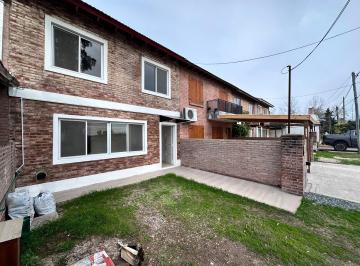 Casa · 96m² · 4 Ambientes · 1 Cochera · Altos de Pacheco 3 Dorm | Living | Coc Com Drio | 2 Baños