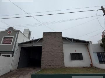 Bodega-Galpón · 250m² · 1 Ambiente · Galpón Impecable a m Av Duarte Quiros Al 4200