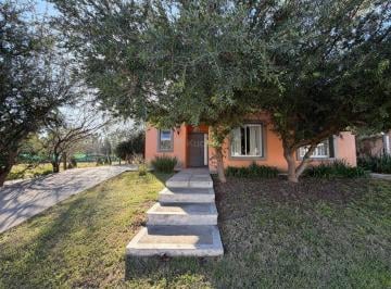 Casa · 103m² · 4 Ambientes · 1 Cochera · Casa Quinta en Venta en La Agustina, Pilar, G. B. a. Zona Norte