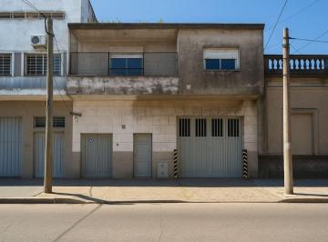 Bodega-Galpón · 310m² · Venta de Galpon Vivienda 4 Ambientes Permuta