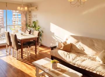Departamento · 42m² · 3 Ambientes · Alquiler - Departamento 1 Dormitorio con Balcón - Zona Centro/río, Rosario.