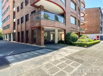 Departamento · 192m² · 4 Ambientes · 2 Cocheras · Exclusivo Semipiso de Categoría en Excelente Ubicación de San Isidro en Alquiler.