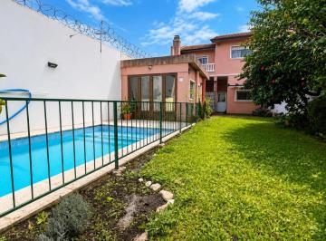 Casa · 180m² · 5 Ambientes · 2 Cocheras · Venta Casa 6 Amb C/cochera y Pileta Santos Lugares