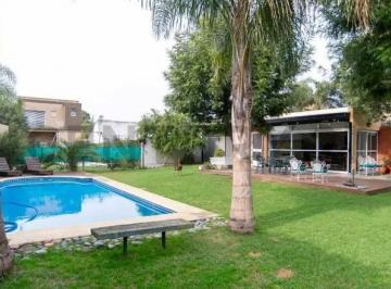 Casa · 140m² · 4 Ambientes · Casa en Venta en Villa Elisa