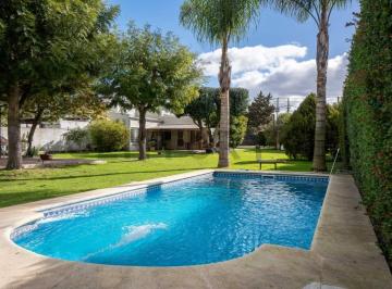 Casa · 140m² · 4 Ambientes · Casa en Venta en Villa Elisa
