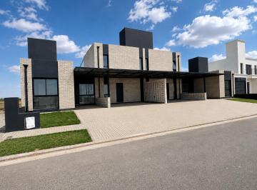 Casa · 91m² · 4 Ambientes · 2 Cocheras · Duplex a Estrenar 2 Dorm. en Dos Plantas!
