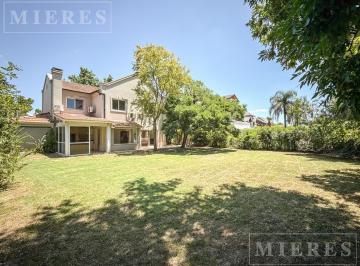 Casa · 185m² · 3 Dormitorios · Casa en Venta en La Delfina