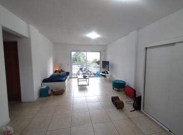 Departamento · 54m² · 2 Ambientes · Amplio Depto. 2 Ambientes C/balcón en San Martín Centro 57 m²