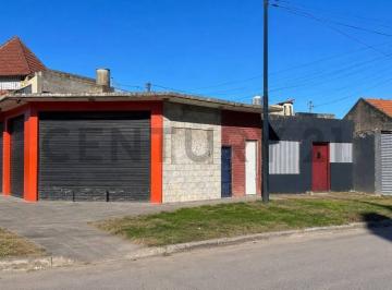 Local comercial · 182m² · Venta Local en Esquina Juan B Justo con Casa a Reciclar
