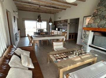 Casa · 190m² · 4 Ambientes · 1 Cochera · Venta Casa Estancia Atamisque