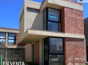 Casa · 160m² · 4 Ambientes · 2 Cocheras · Duplex 3 Dorm. - Terrazas de Manantiales