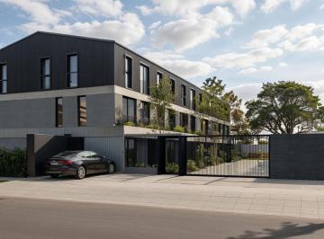 ROJ-ROJ-1036_2 · Hq + Benavidez Proyecto de Townhouses Sobre Av Benavidez