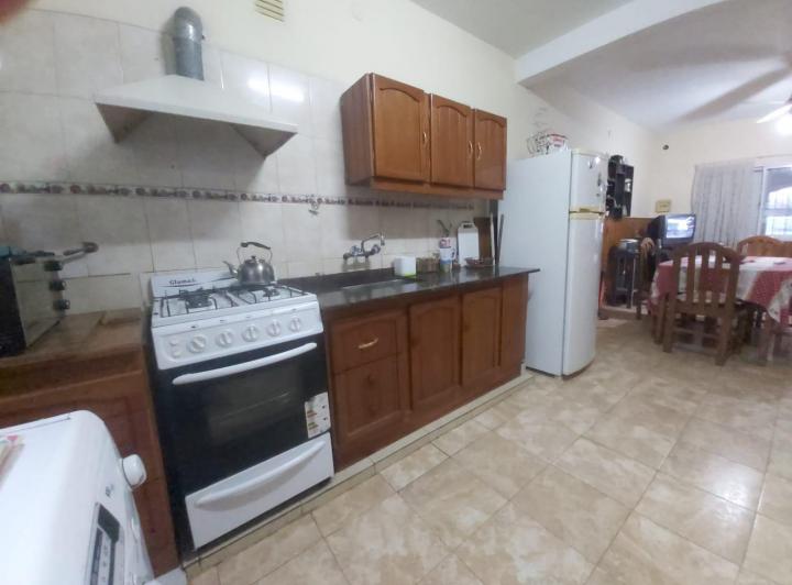 Casa · 143m² · 5 Ambientes · 2 Cocheras