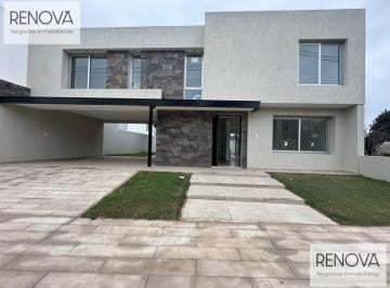Casa · 273m² · 6 Ambientes · 2 Cocheras · Hermosa Casa en B° Jardin de Las Tejas, Apta Banco Nacion!
