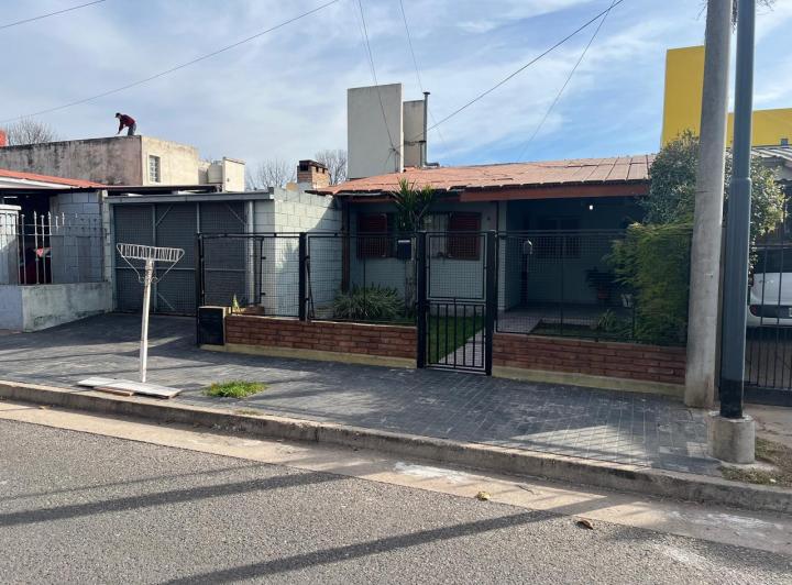 Casa · 70m² · 3 Dormitorios · 1 Cochera