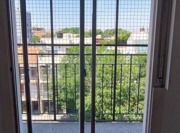 Departamento · 32m² · 2 Ambientes · Al Frente con Balcón - Luminoso!