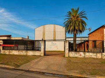 Local comercial · 1300m² · 6 Cocheras · Alquiler Comercial Predio Deportivo en Merlo