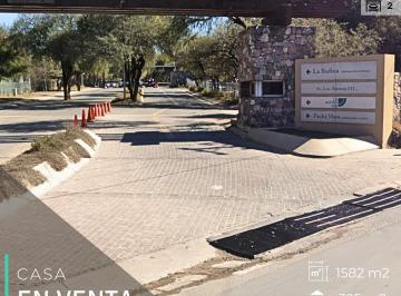 Casa · 325m² · 4 Ambientes · 2 Cocheras · Casa en Venta – La Rufina