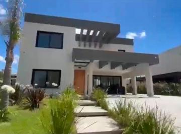 Casa 545m² Venta Villa Rosa · Venta Casa Lagoon Pilar - 4 Dorm. (3 Suites) - Domótica - Piscina Climatizada In/out