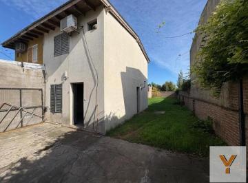 Casa · 80m² · 3 Ambientes · 1 Cochera · Casa en Venta - 2 Dorm. 1 Baño - Pergamino