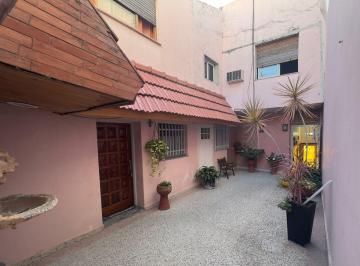 Casa · 280m² · 5 Ambientes · 2 Cocheras · Venta Casa Multifamiliar en Flores Garage Terraza