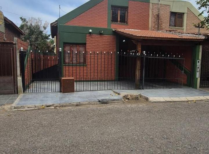 Casa · 100m² · 5 Ambientes