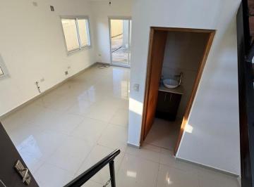 Departamento · 90m² · 4 Ambientes · 1 Cochera · Triplex en Alquiler en Canning