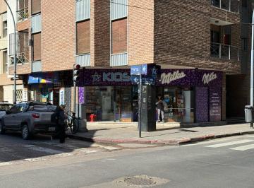 Local comercial · 37m² · 1 Ambiente · Venta de Importante Esquina en El Centro
